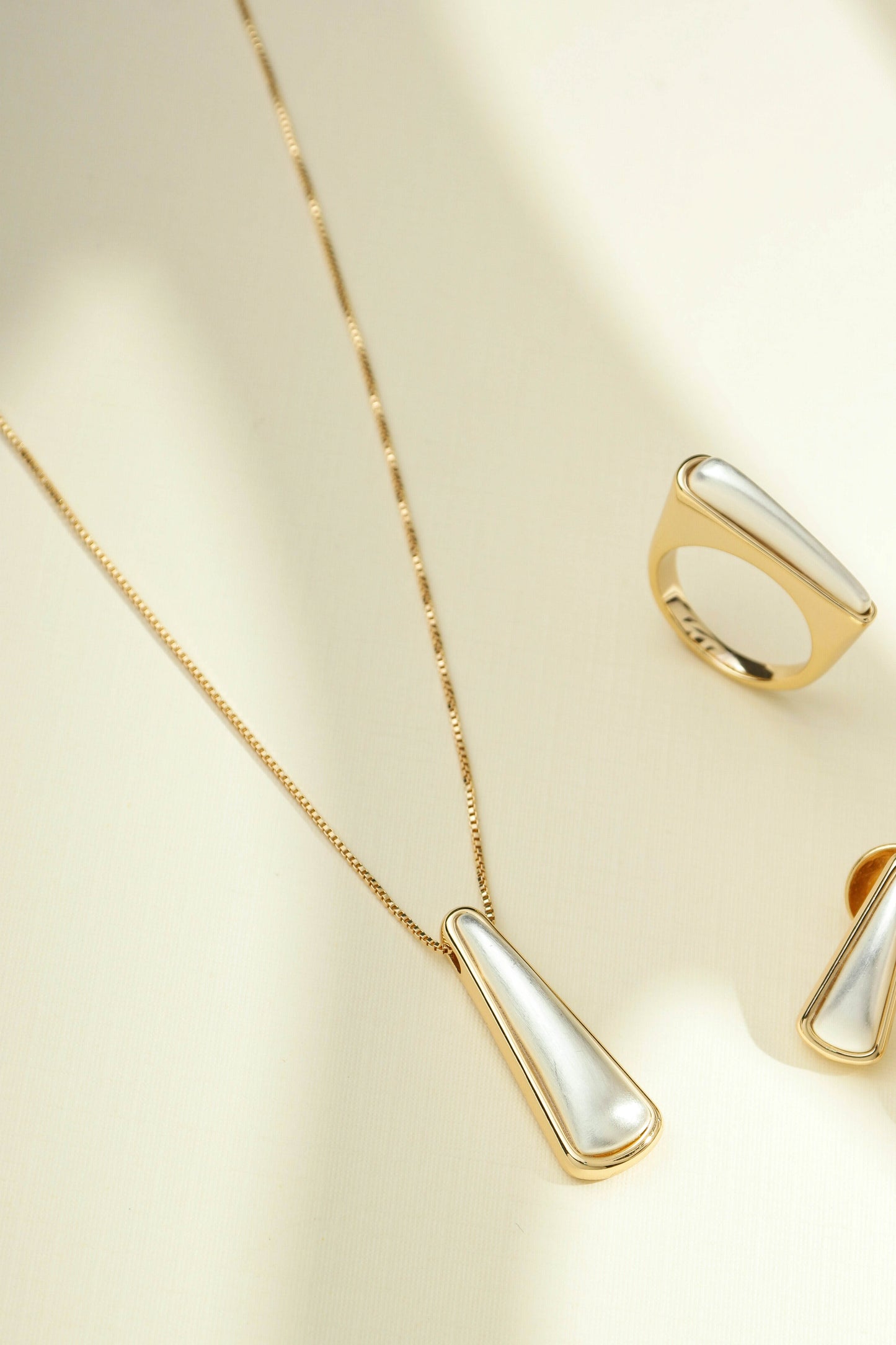 Geometric Slim Necklace