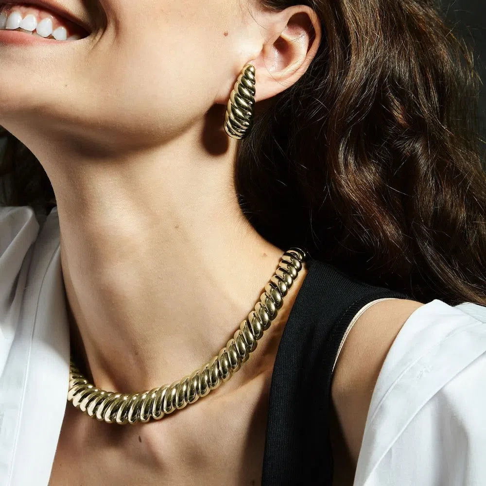 Twist Necklace