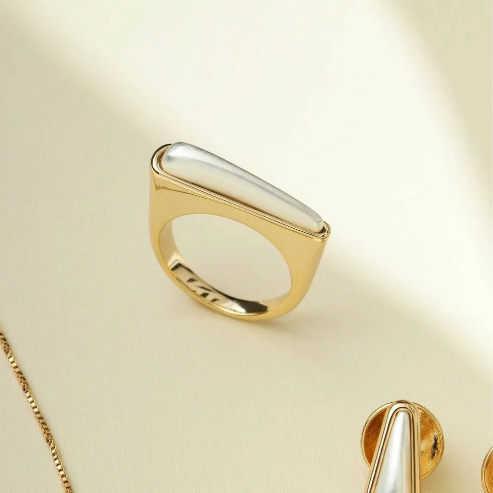 Geometric Ring